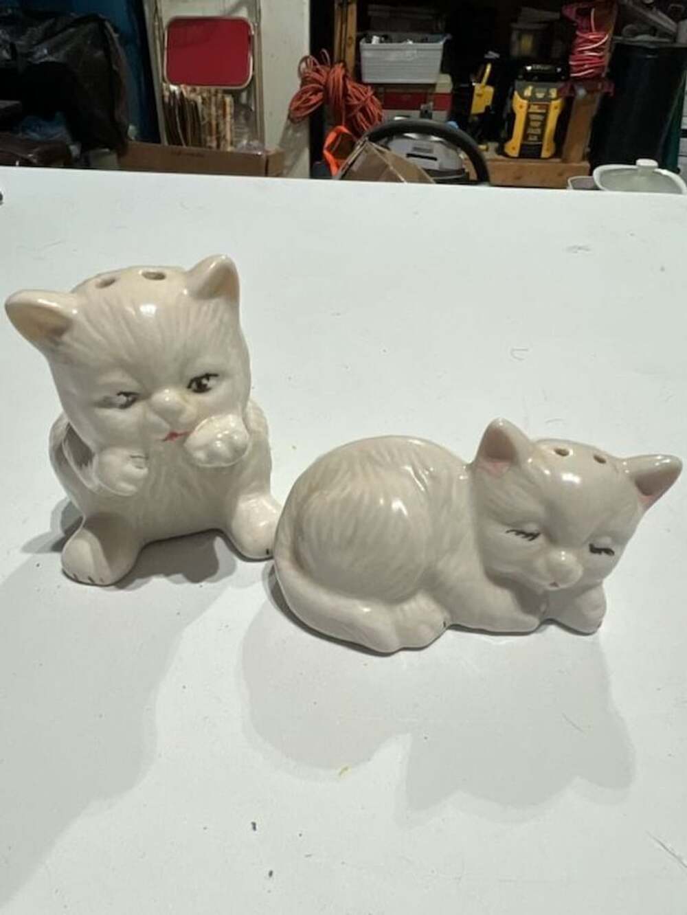 Vintage Ceramic Cat Salt and Pepper Shakers Set White Kittens